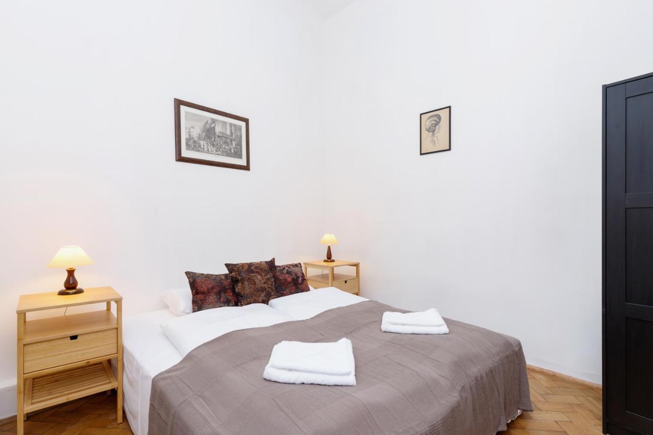 Apartment Pijarska Krakow By Noclegi Renters ภายนอก รูปภาพ