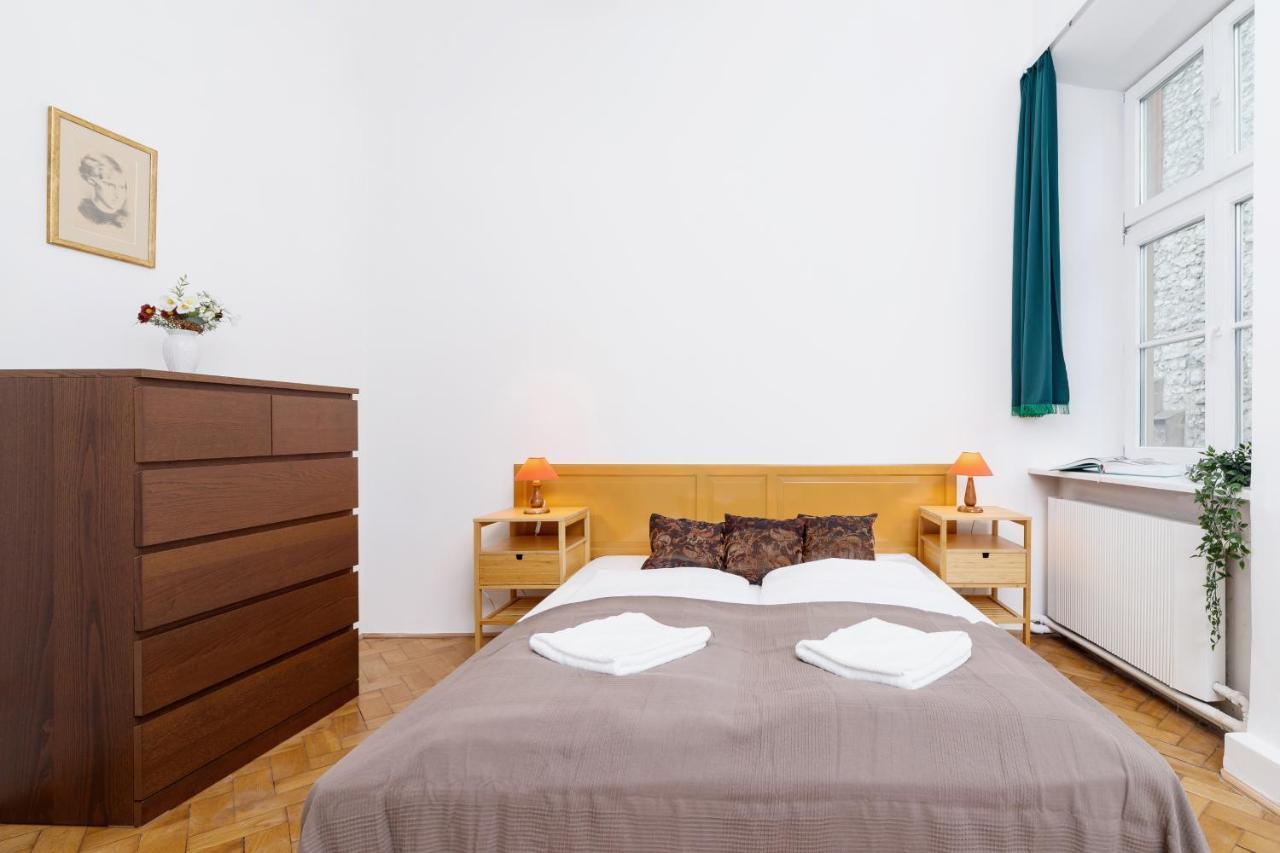Apartment Pijarska Krakow By Noclegi Renters ภายนอก รูปภาพ