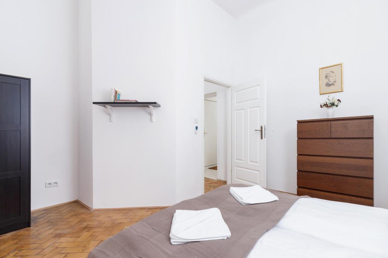 Apartment Pijarska Krakow By Noclegi Renters ภายนอก รูปภาพ