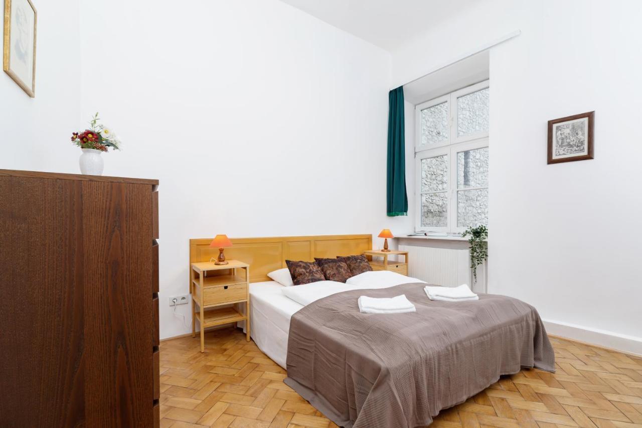Apartment Pijarska Krakow By Noclegi Renters ภายนอก รูปภาพ